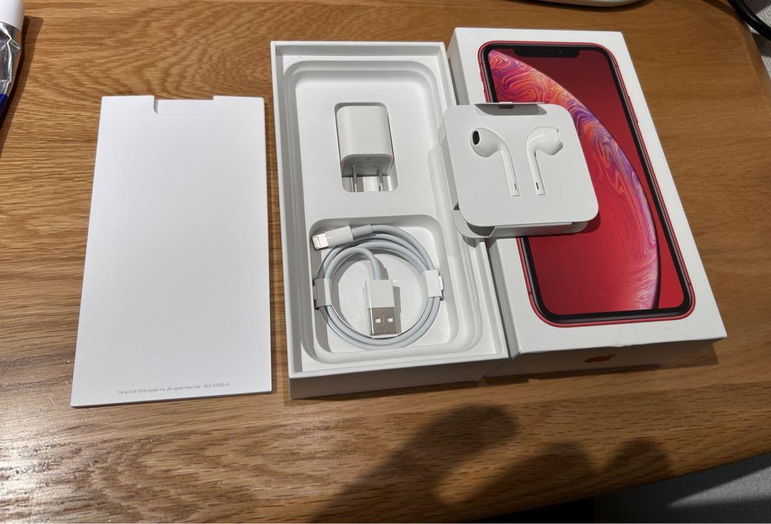 iPhone XR レッド 64 GB SIMフリー