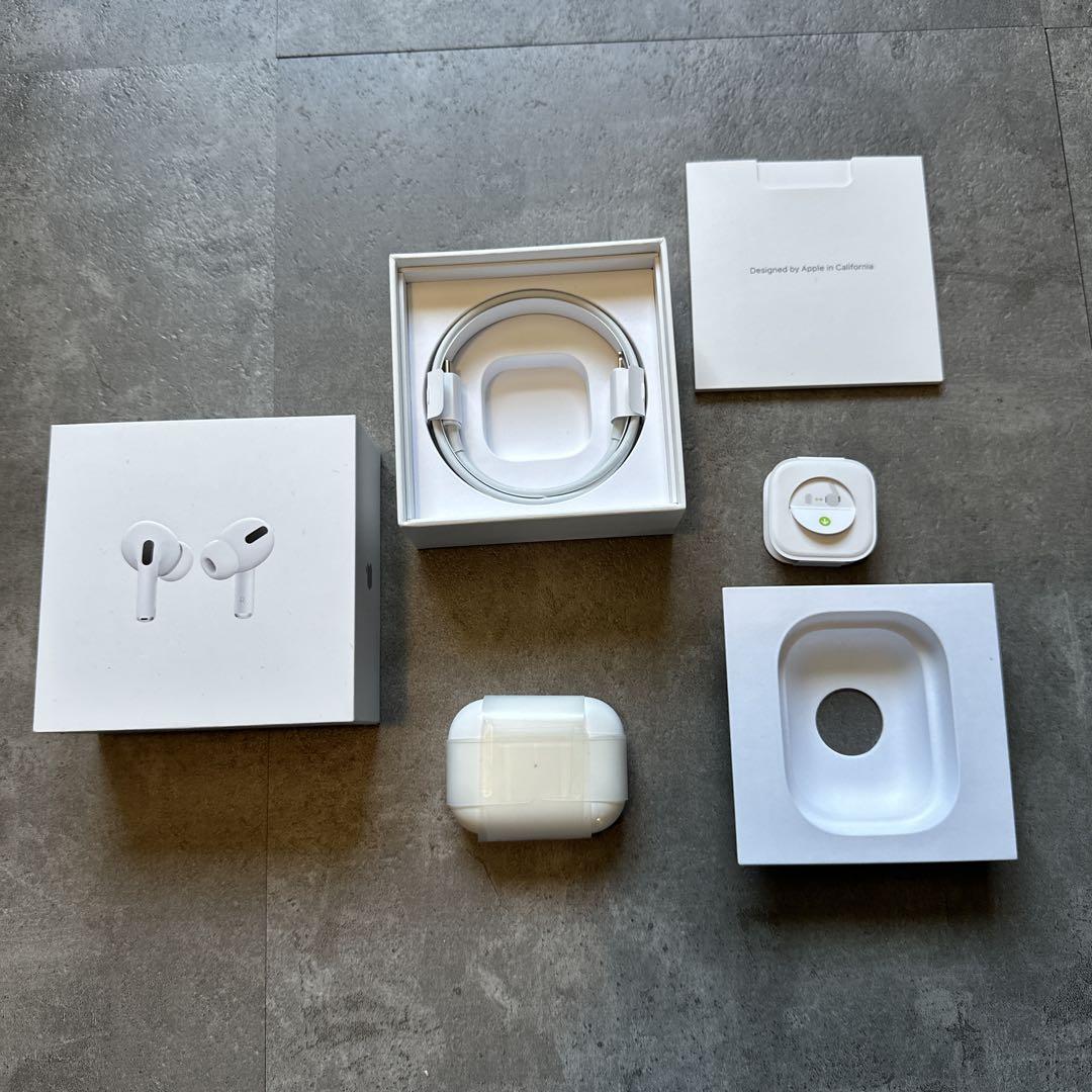 AirPods Pro 本体 充電ケース付き ホワイト　ジャンク