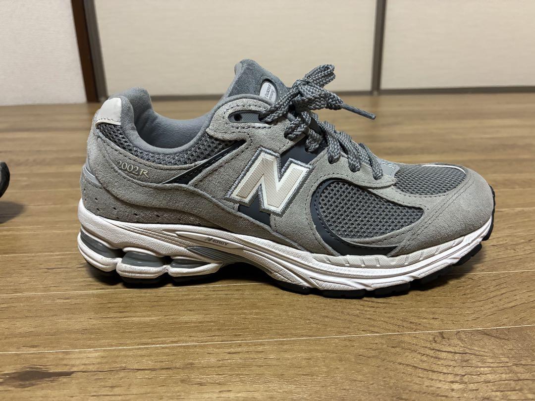 美品　New Balance 2002R グレー スニーカー23センチ