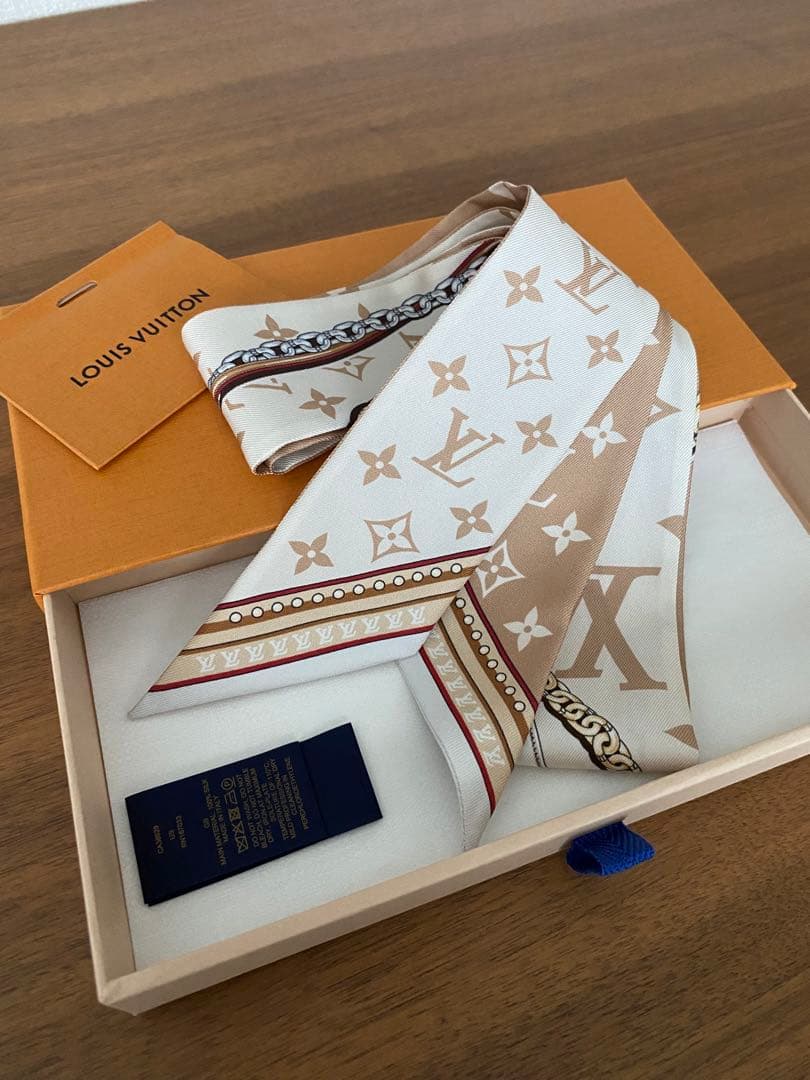 新品 Louis Vuitton バンドー 新品 Louis Vuitton バンドー