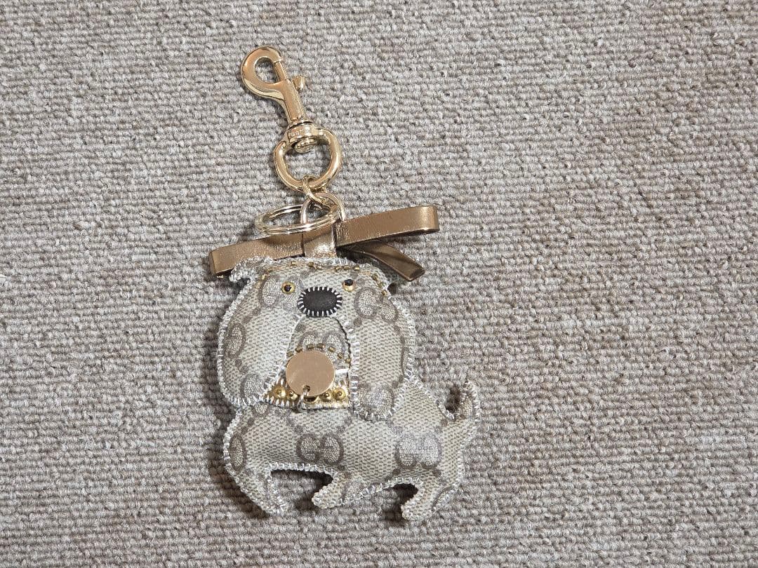 グッチGUCCIグッチョリブルドッグ アニューゼ キーホルダー み