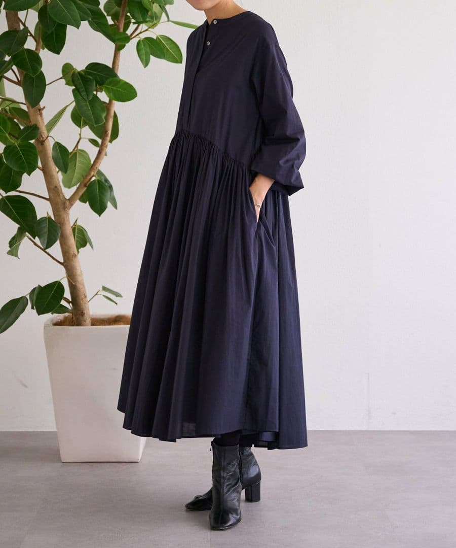 【タグ付き新品】 BEARDSLEY ギャザーワンピース ネイビー サイズ1