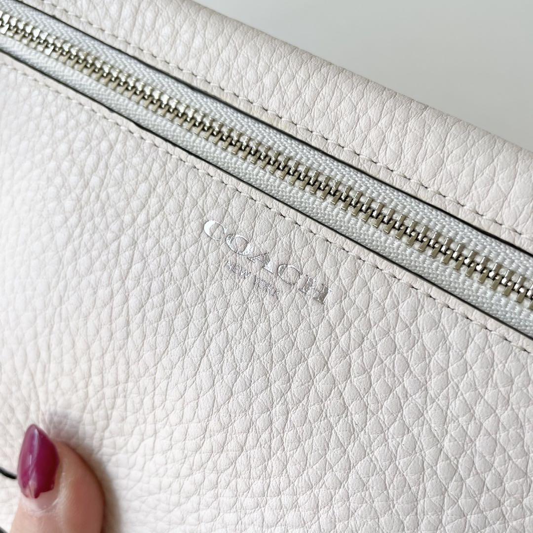 【ほぼ新品】COACH ポーチ トラベルポーチとして活躍❤︎ 化粧ポーチ