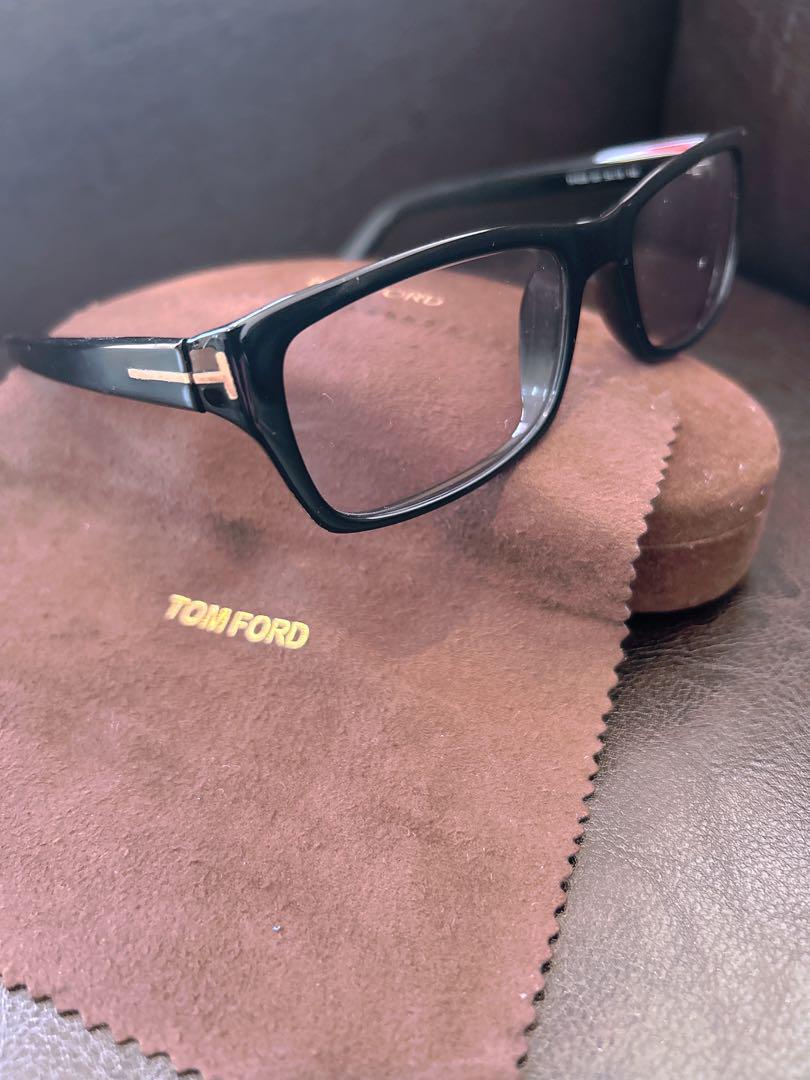 TOM FORD TF 4239サングラス