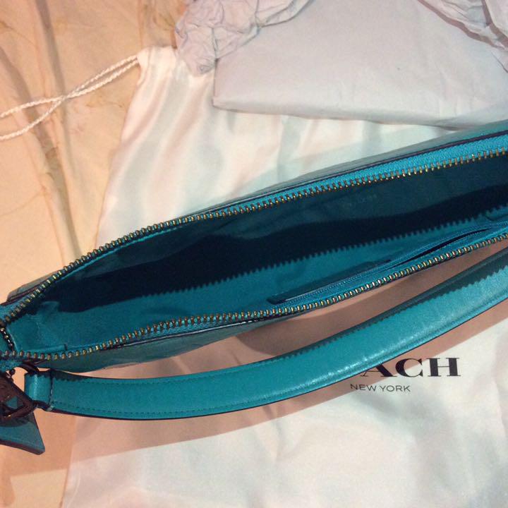 COACH ショルダーバッグ チェルシー クロコ エンボスド レザー