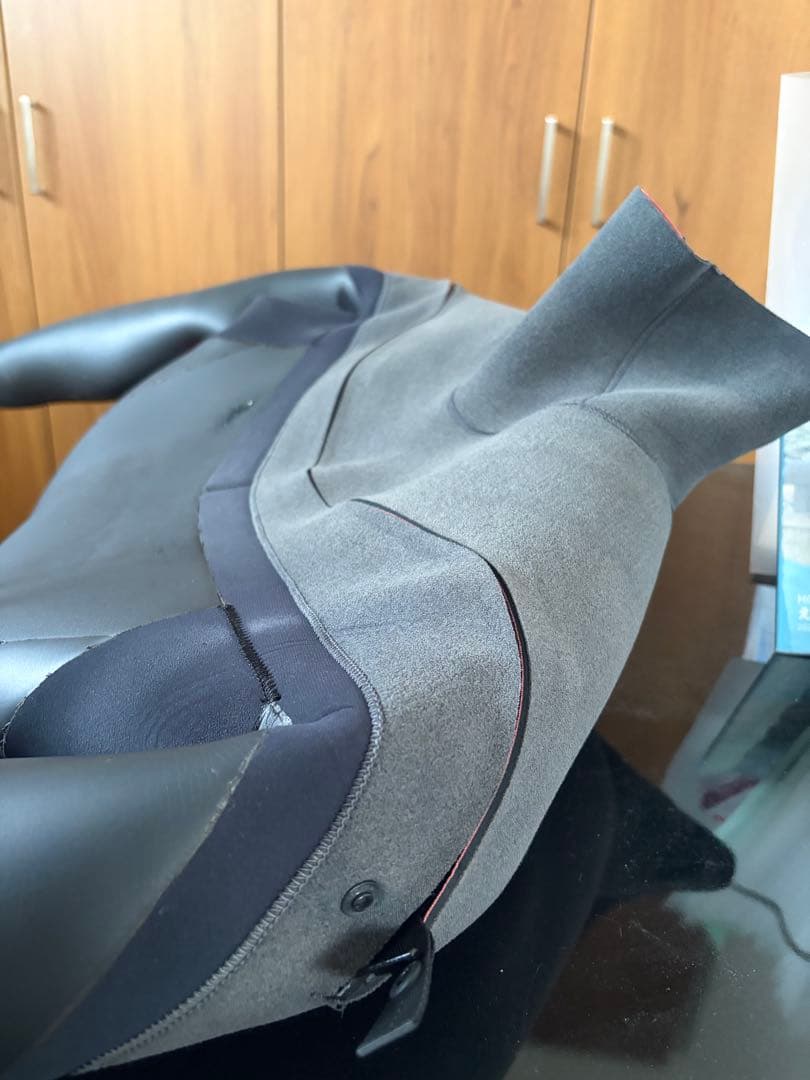 Maxim マキシム ウェットスーツ 23年製5ミリ セミドライ チェストジップ Maxim マキシム ウェットスーツ 23年製5ミリ セミドライ チェストジップ