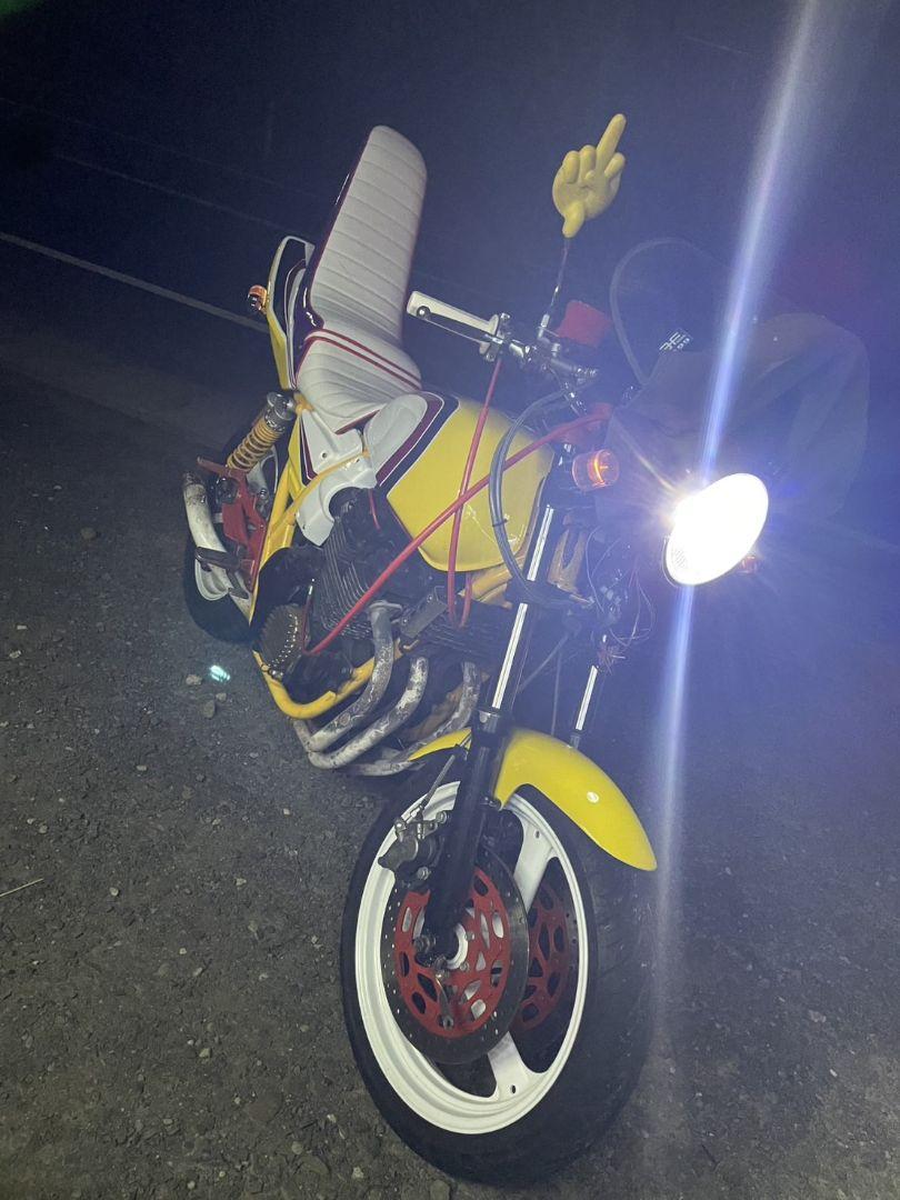 XJR400