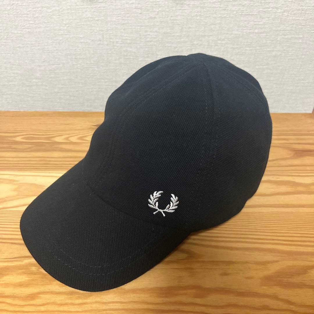フレッドペリーロゴキャップ