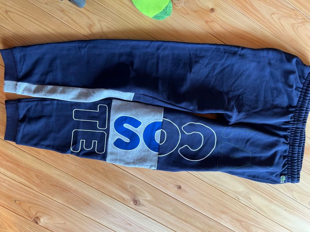 ラコステのスウェットパンツ　ネイビー