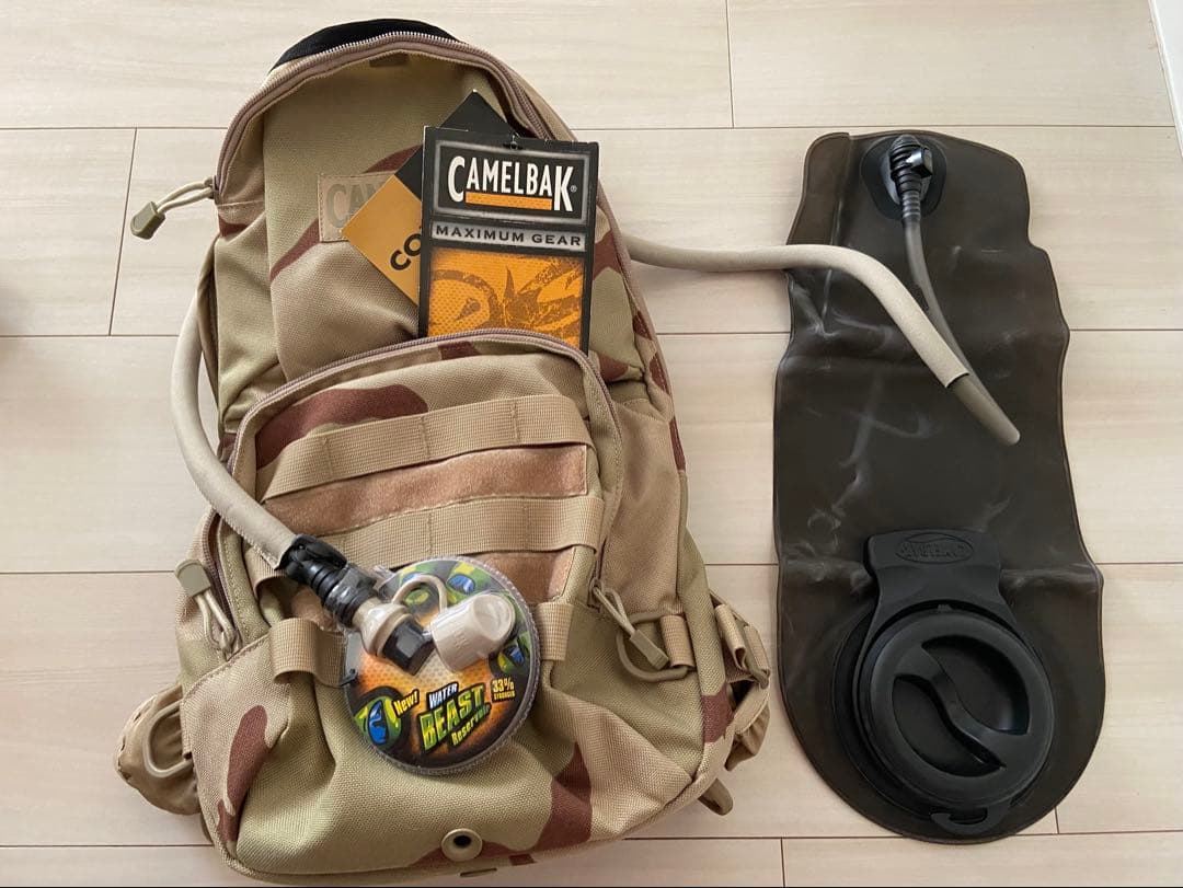 迷彩柄キャメルバック　新品　3リットル