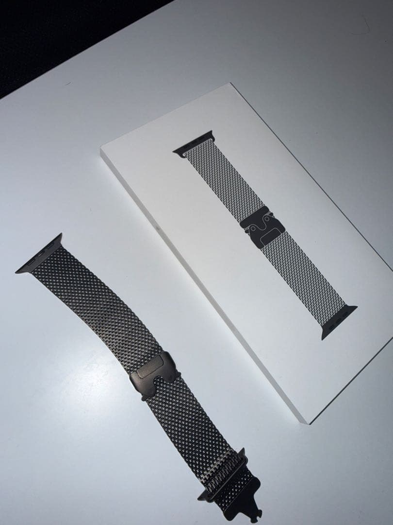 チタニウムミラネーゼループMブラックApple