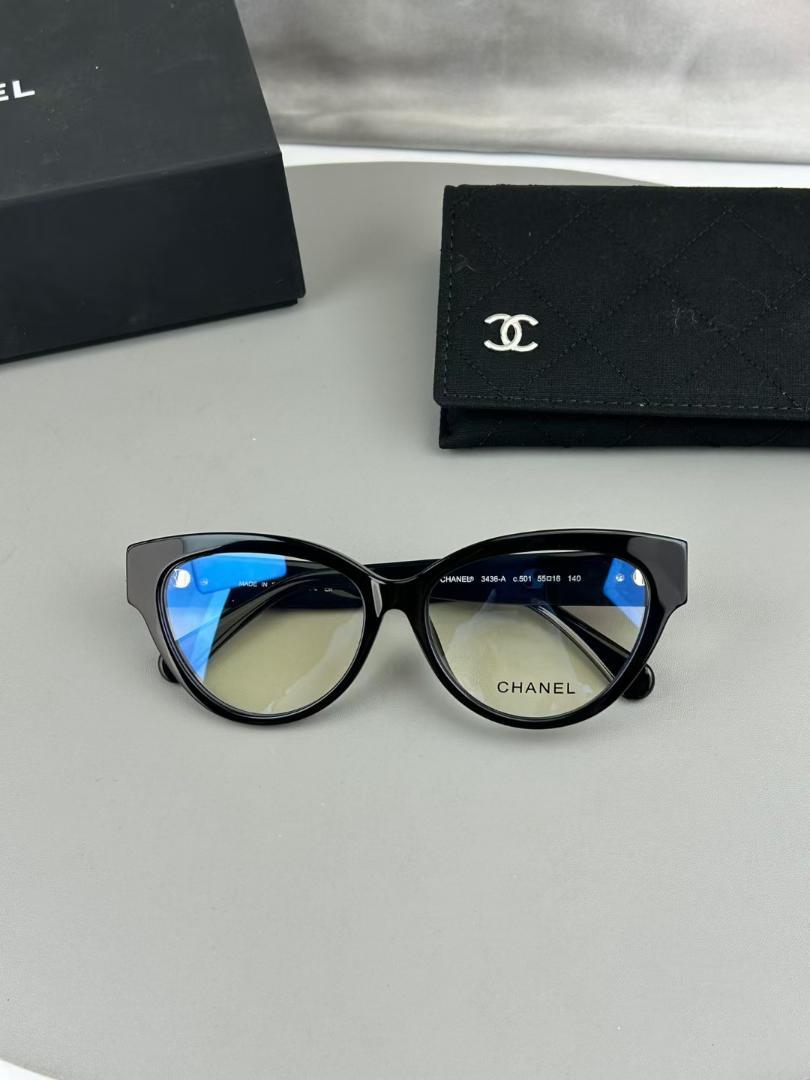 CHANEL キャットアイ サングラス ブラック 6,000円