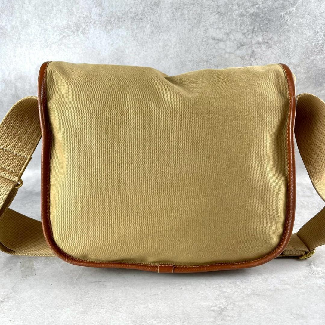 BRADY ブレディー