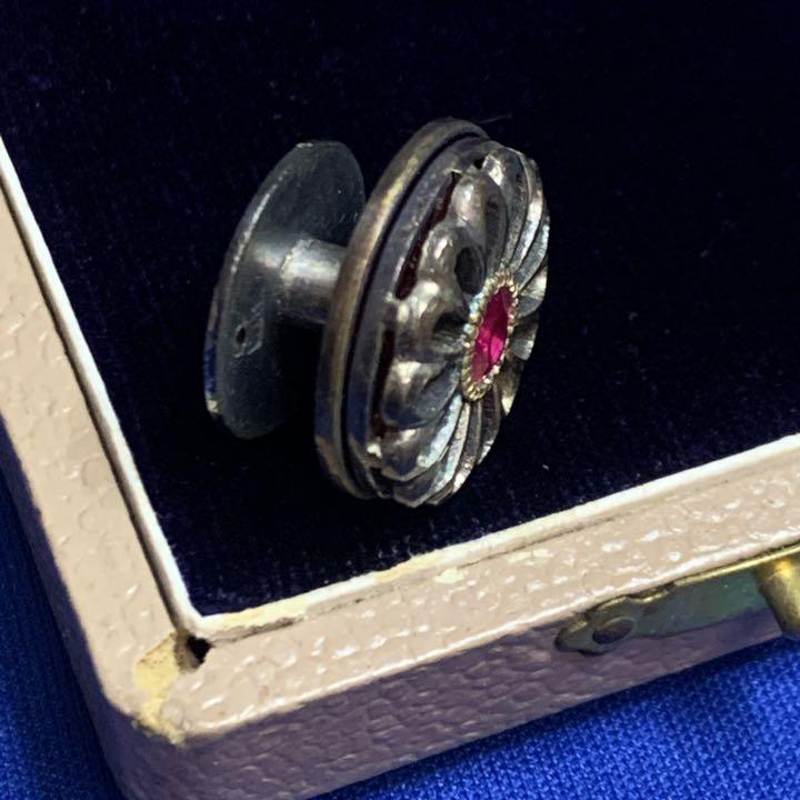コレクション品!功労賞 全国戦災都市連盟 優秀 バッチ 勲章 共箱 1点もの! 新作ウエア 1点もの! 共箱 勲章 バッチ 優秀 全国戦災都市連盟 コレクション品!功労賞 アンティーク/コレクション