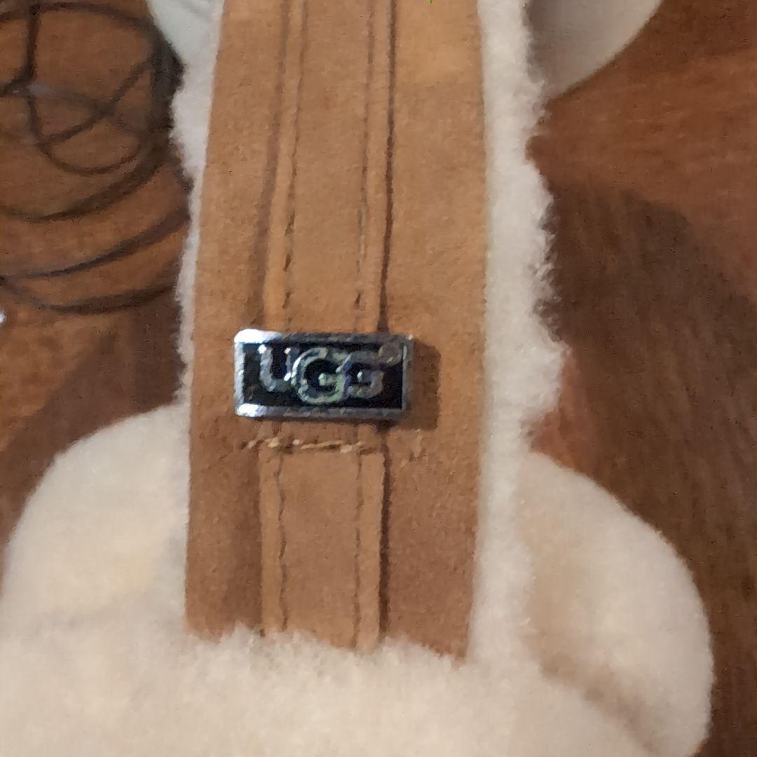 UGG イヤホン機能付き　イヤーマフ