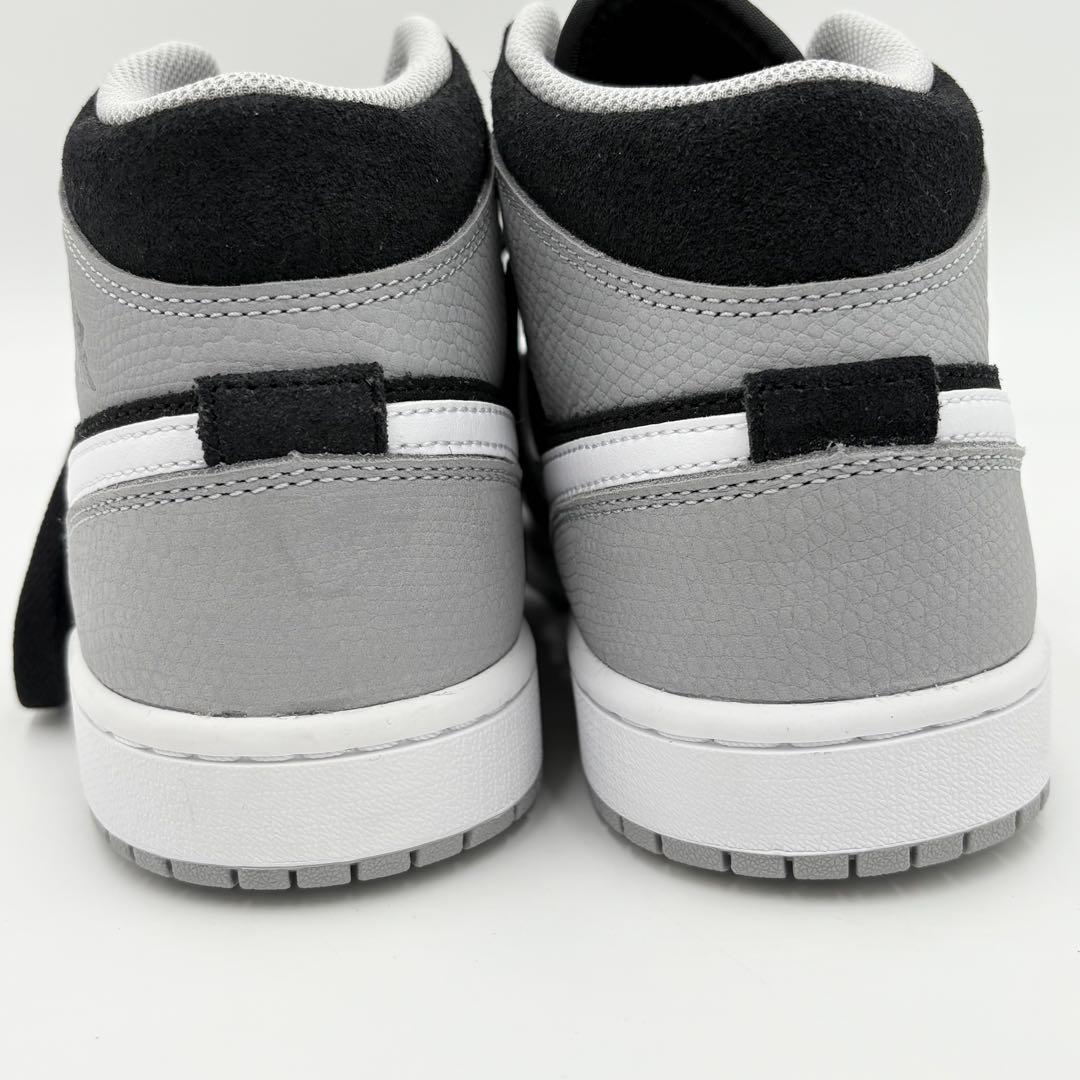 【未使用】NIKE エアジョーダン1 ミッド エレファントトゥ スニーカー 【未使用】NIKE エアジョーダン1 ミッド エレファントトゥ スニーカー