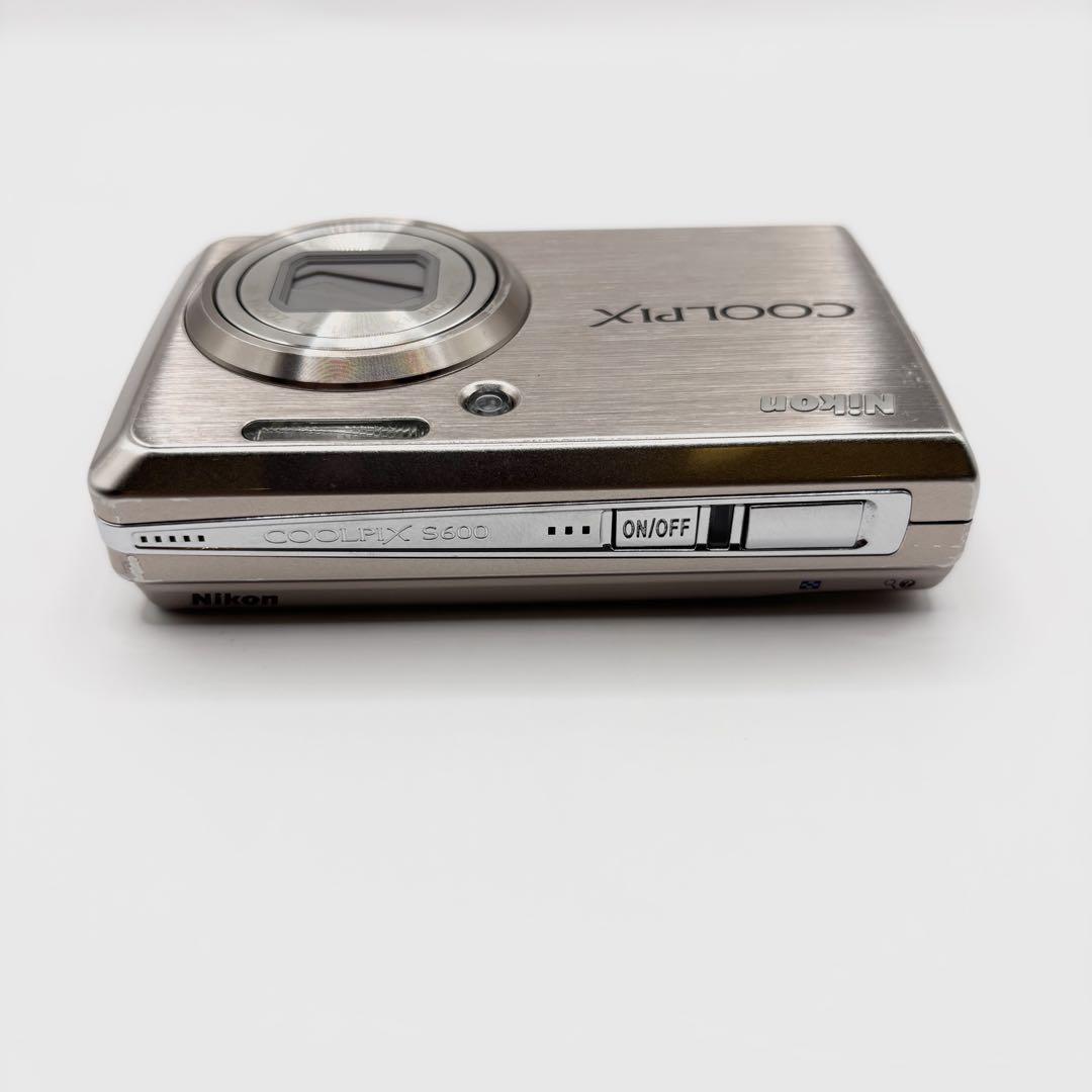 Niconニコン COOLPIX S600 デジタルカメラ デジカメシルバー Amazon | Nikon デジタルカメラ COOLPIX S600 チタンシルバー