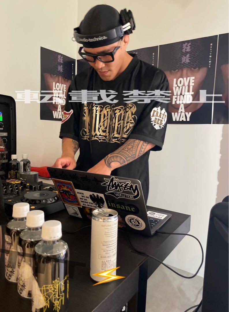 〈非売品〉 RVCA × KRAZY BEE × GAKKIN ポスター