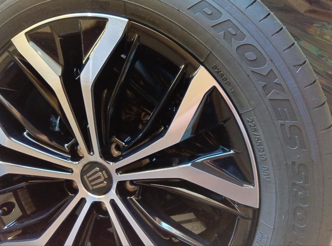 【③】新型クラウンクロスオーバー19インチタイヤホイールセット(その3) 【③】新型クラウンクロスオーバー19インチタイヤホイールセット(その3)