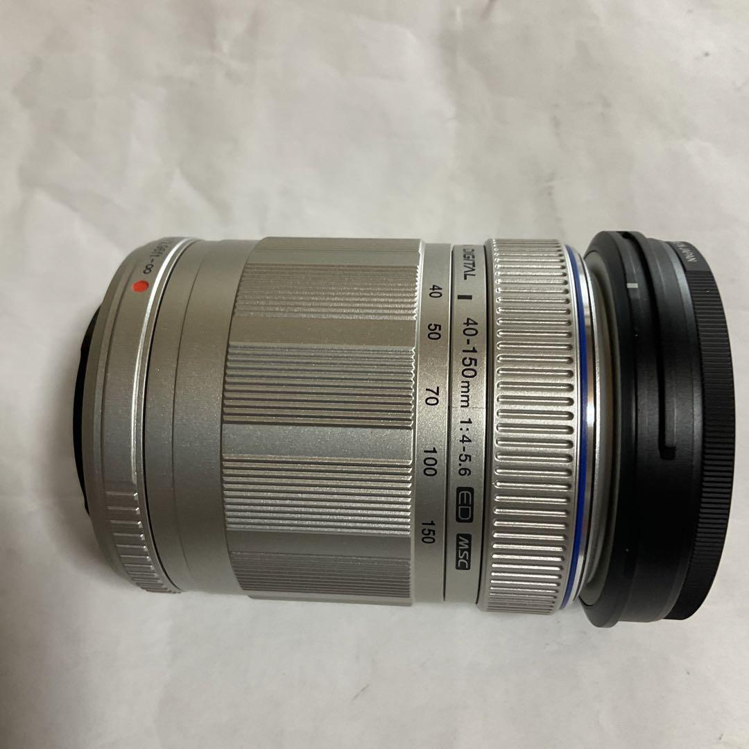 オリンパス M.ZUIKO 40-150mm F2.8 PROのレンズフードが巨大
