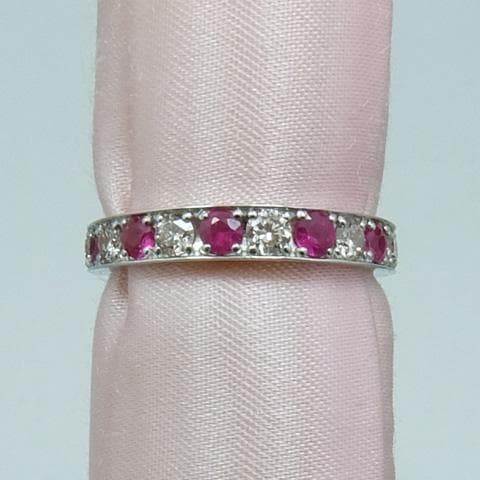 Pt☆天然ルビー・ダイヤ・リング(新品) | acerometalurgia.com.br