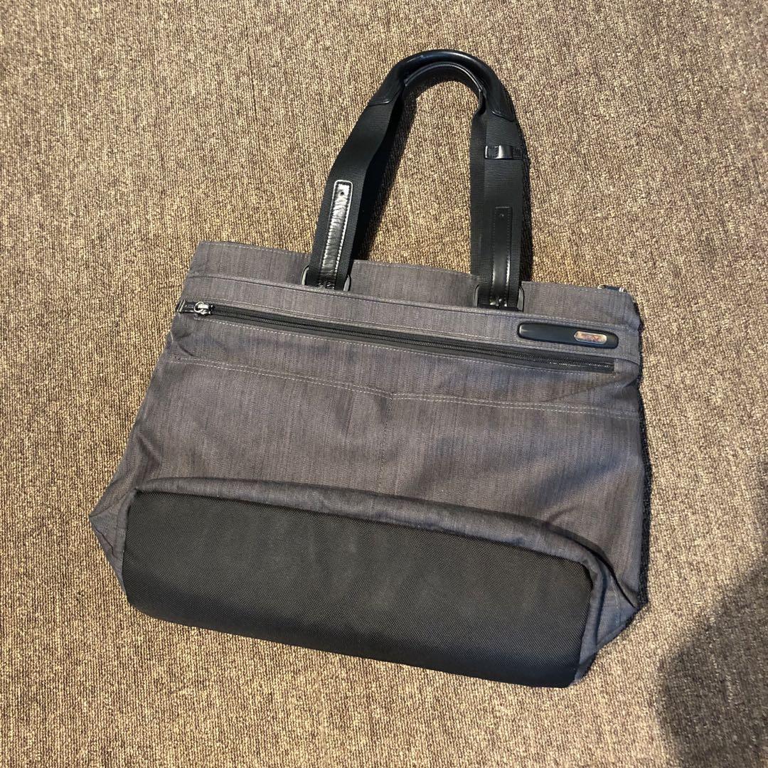 TUMI トゥミ　ビジネスバッグ　トート　黒　A4収納可