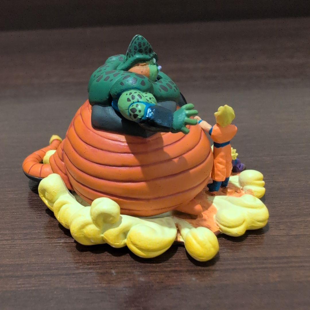 ドラゴンボール カプセルネオ。帰って来たセル編。2種類。 ドラゴンボール カプセルネオ。帰って来たセル編。2種類