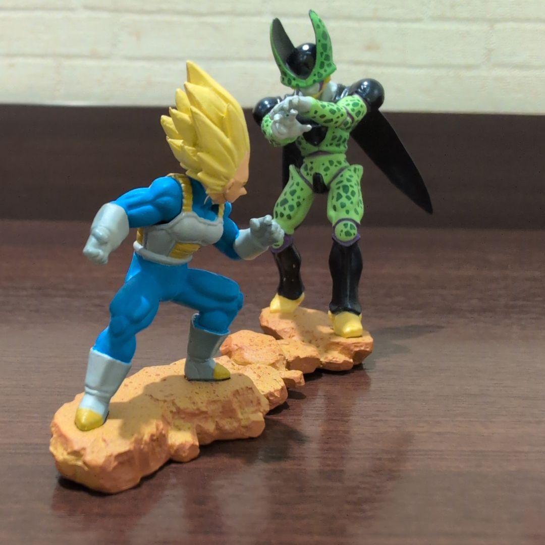 ドラゴンボール カプセルネオ。帰って来たセル編。2種類