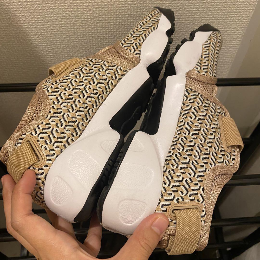 【最終お値下げ】NIKE エアリフト　FB2366-200 25cm 美品
