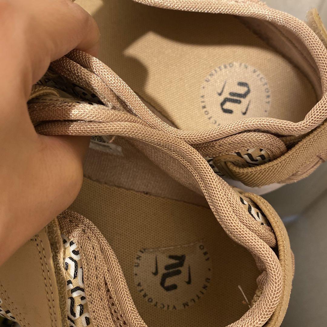 【最終お値下げ】NIKE エアリフト　FB2366-200 25cm 美品