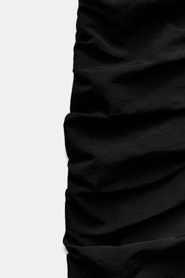 ZARA ドレープナイロンワンピース - メルカリ ZARA ドレープナイロンワンピース - メルカリ