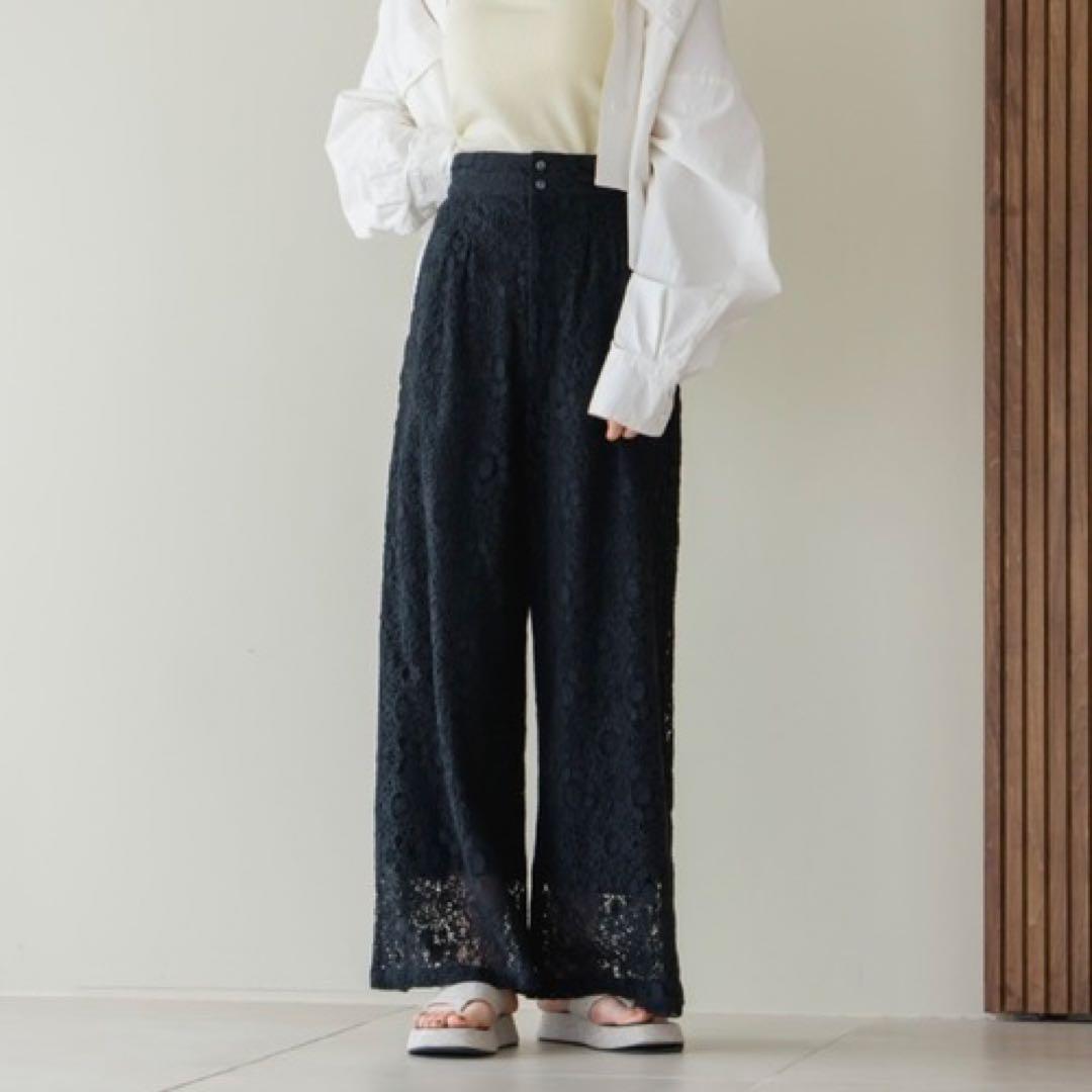 完売品　hinari フラワーレースタックパンツ レースパンツのblack🤍 とっても履き心地が良くて 足元の透け感