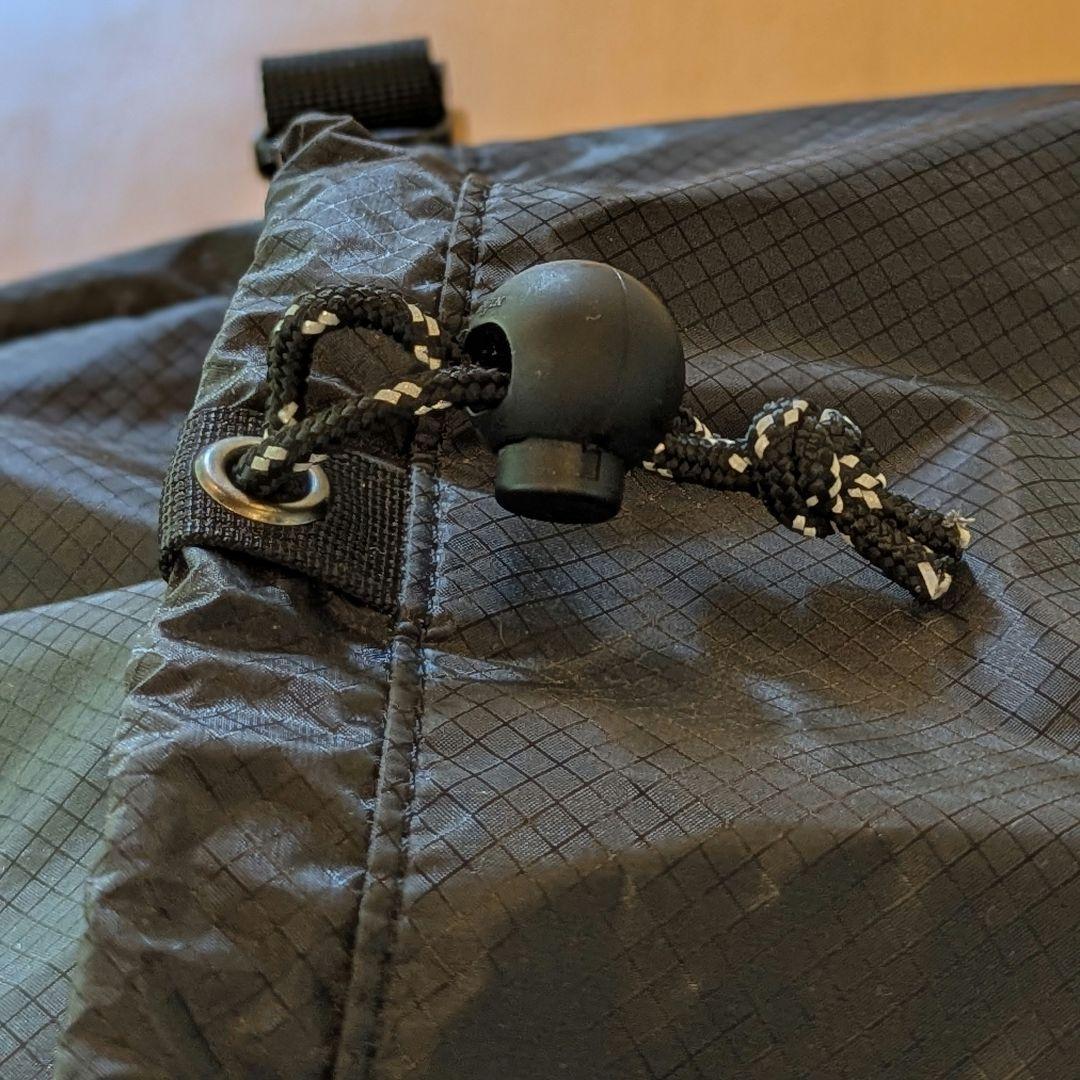 StitchandSew 軽くて丈夫、洗練されたナイロンバックパック