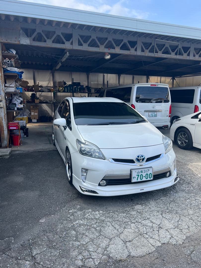 トヨタ プリウス カスタム極上車