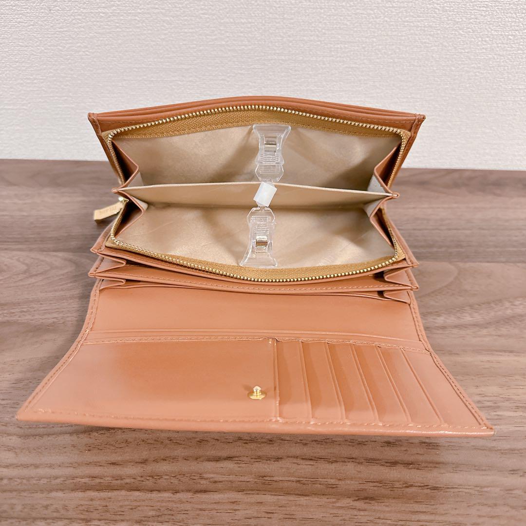 美品プリマクラッセ alviero martini 長財布　世界地図
