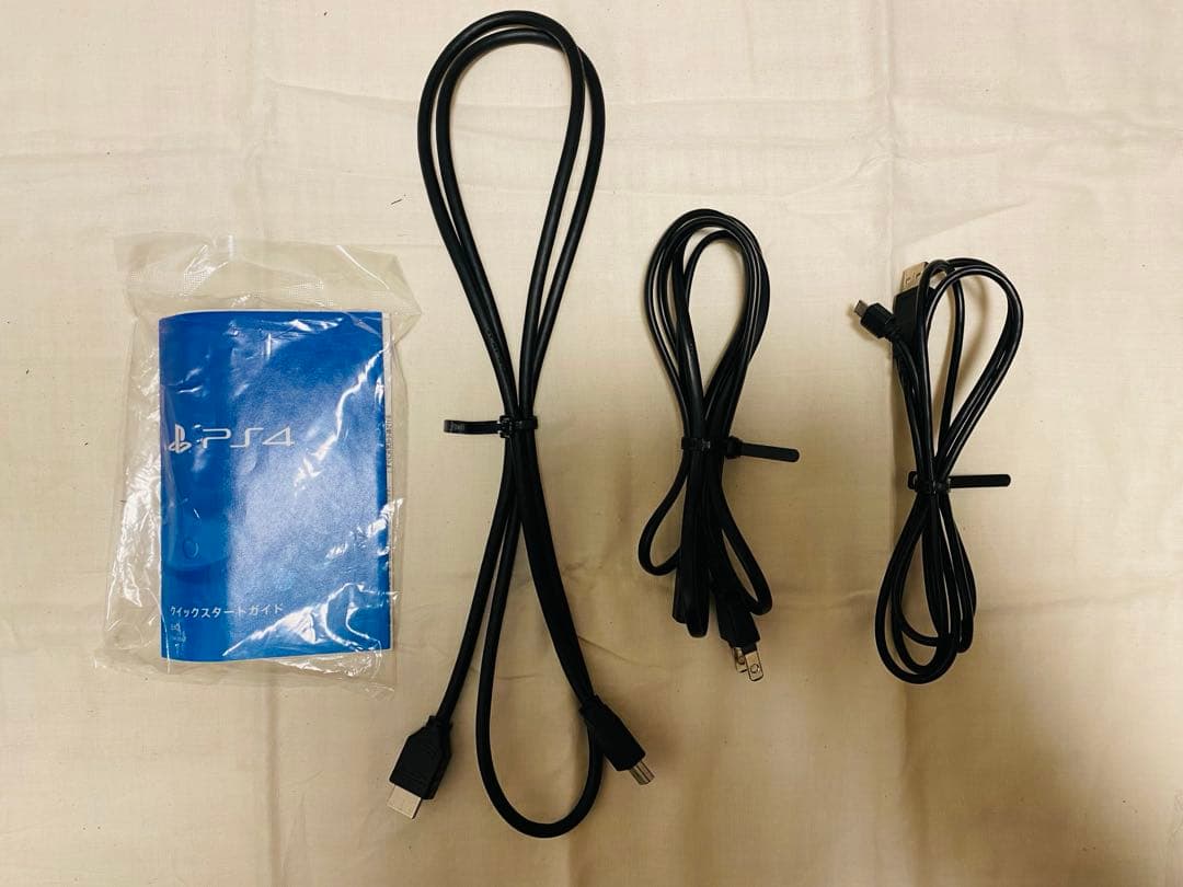ケーブル 付きPlayStation4