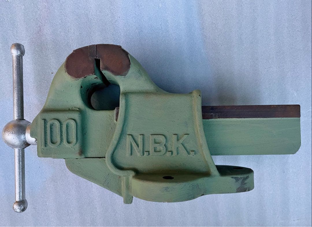 N.B.K.万力 バイス 100 ナべヤ 重さ11.7KgNBK