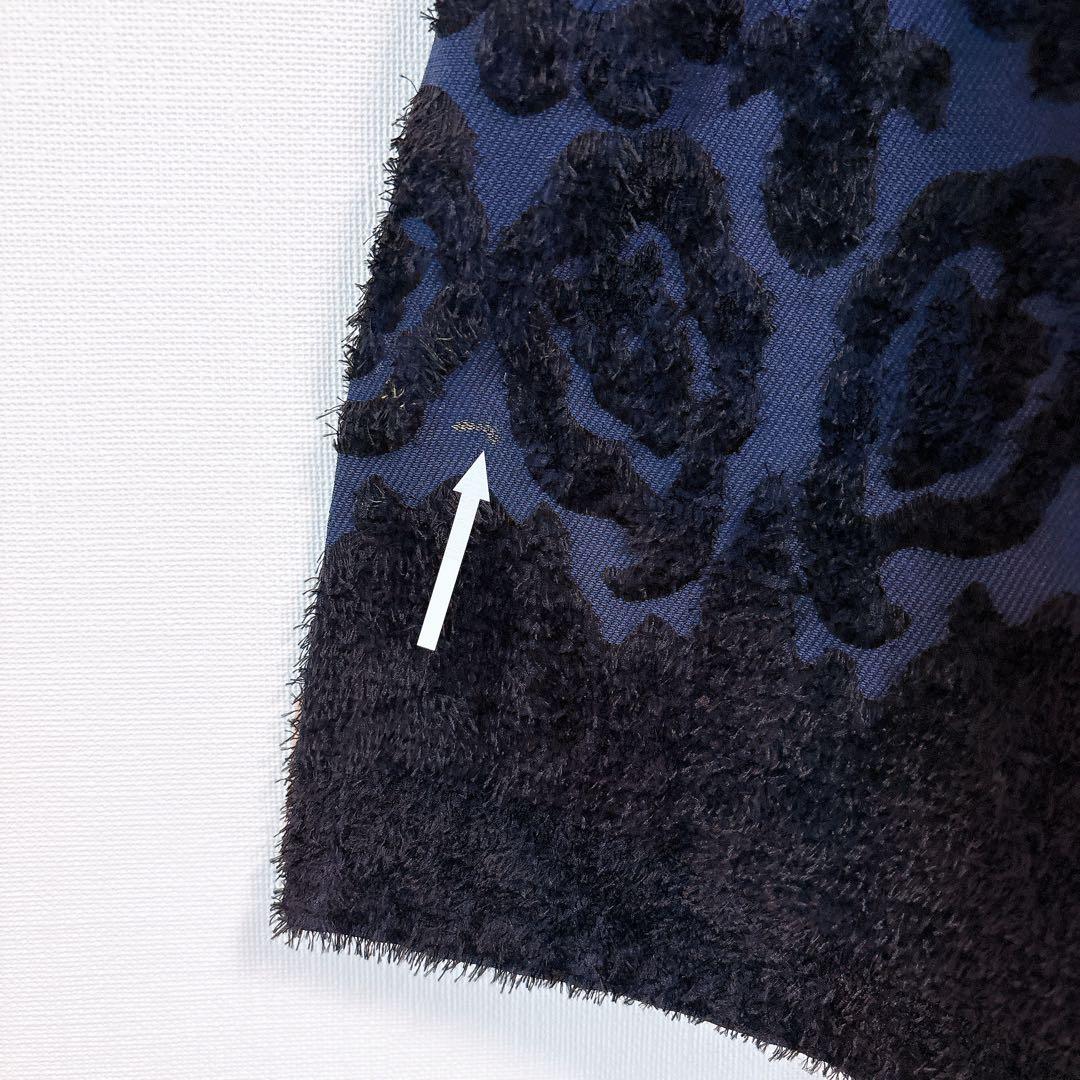 バイスバーサ（40）ひざ丈フレアスカート 刺繍入り 総柄 ペイズリー 紺×黒