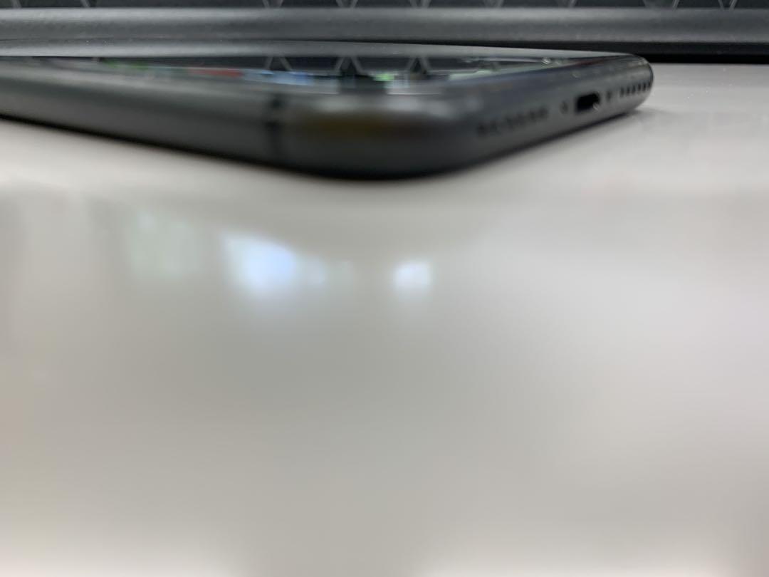 Apple iPhone 8 スペースグレー　SIMフリー美品