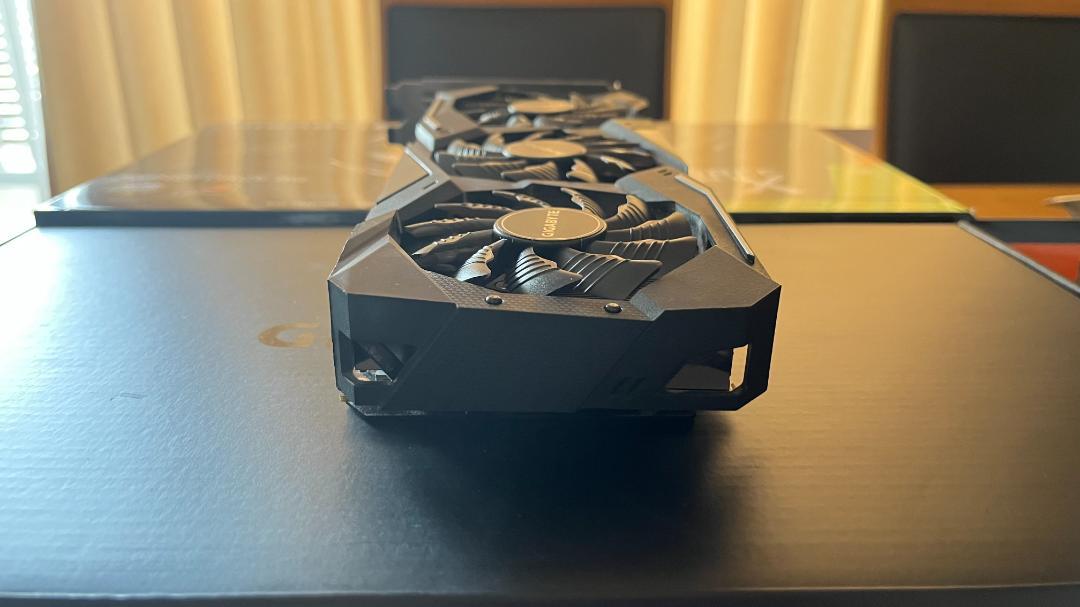 グラフィックボード・グラボ・ビデオカード GIGABYTE GeForce RTX 2070 WINDFORCE 8G