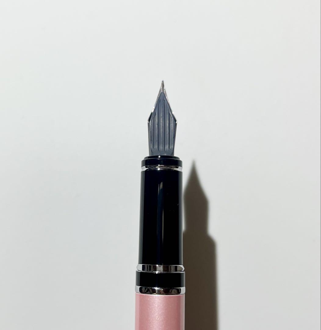 PILOT  グランセ万年筆　スズラン　極細　新品　生産終了品です。 PILOT グランセ万年筆 スズラン 極細 新品 生産終了品です