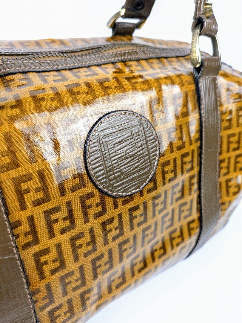 FENDI フェンディ