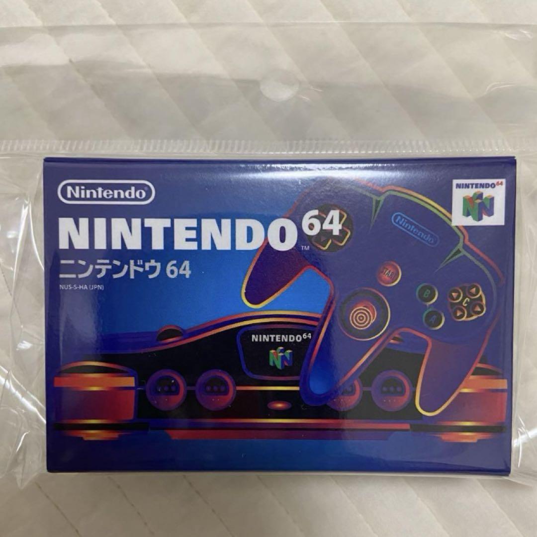 ニンテンドーミュージアム NINTENDO 64 グッズセット ニンテンドーミュージアム限定グッズ一覧。コントローラーの形を