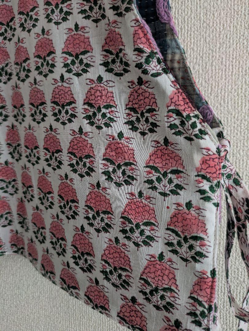 パステルカラースザニ刺繍とブロックプリントリバーシブルベスト