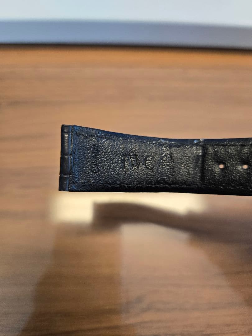 IWC 純正 ポルトギーゼ 黒レザーベルト 箱付き Dバックル 20mm IWC 純正 ポルトギーゼ 黒レザーベルト 箱付き Dバックル 20mm