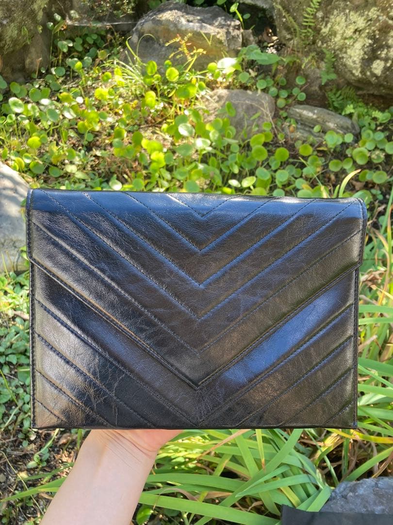Yves Saint Laurent ブラック クラッチバッグ