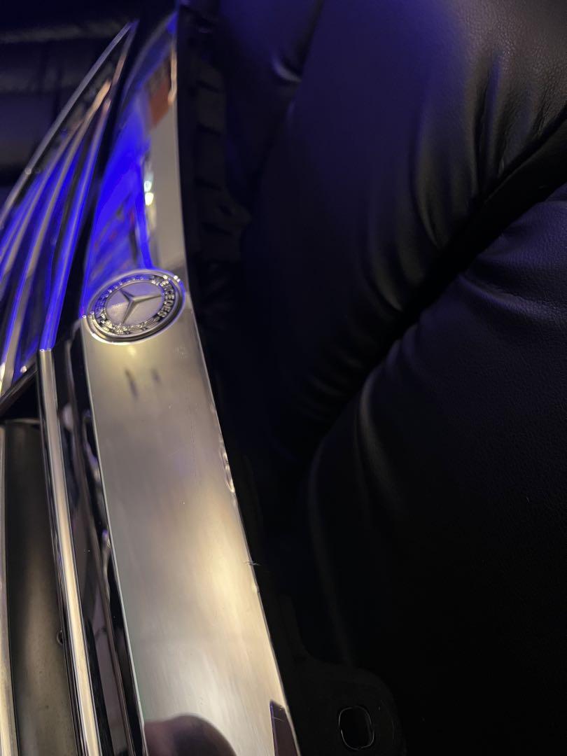 ● Mercedes-Benz