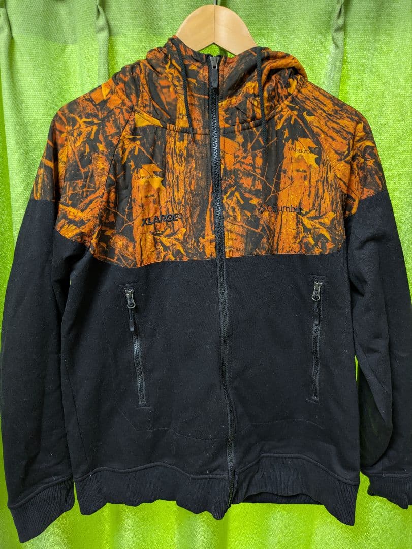 Columbia Lサイズ　迷彩柄フード付きパーカー