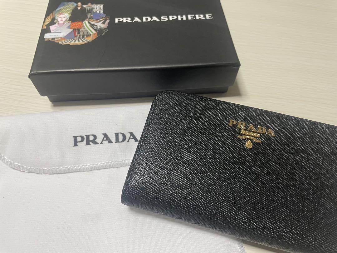 PRADA ブラック 二つ折り財布