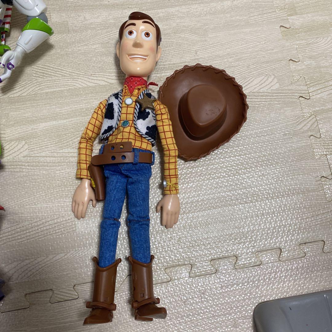 トイストーリー　ウッディ　バズ　ザーグ　フィギュア人形セット